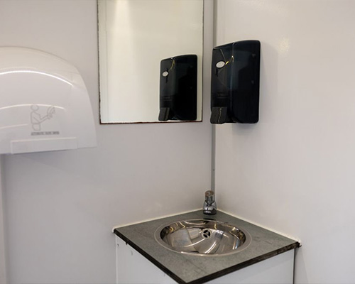 Luxe toiletwagen DL313